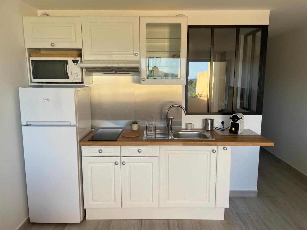 Appartement Pieds Dans L'Eau Vue Mer Bormes Les Mimosas Exterior photo